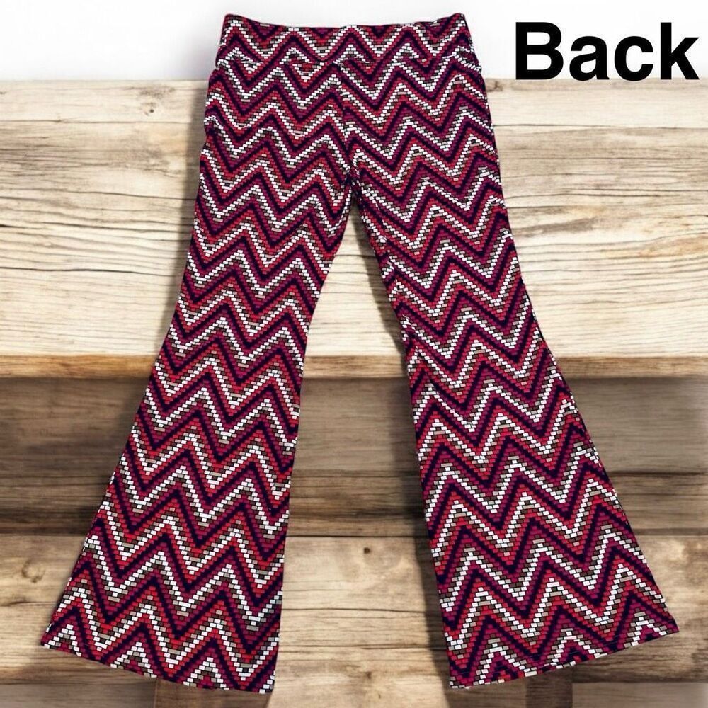 NWT No Boundaries S Red Black Chevron High Rise Pull On Stretch Flare Pants - Picture 5 of 12